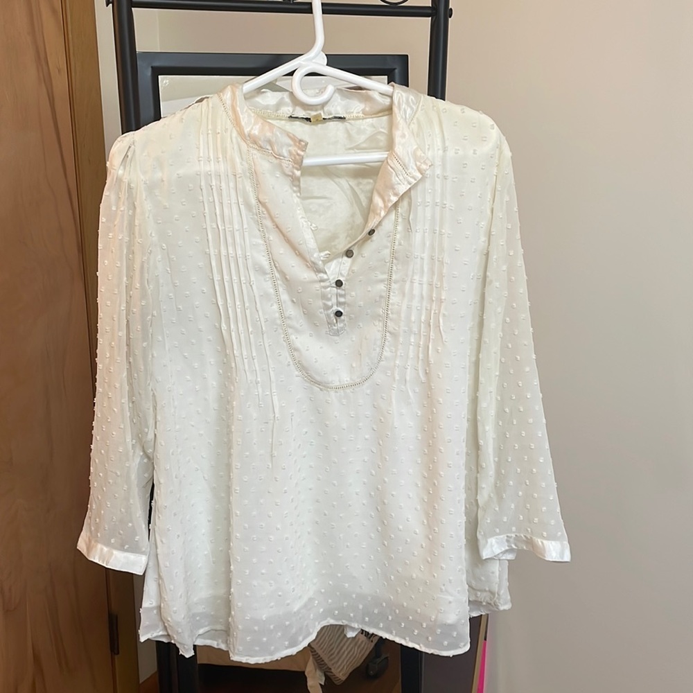 Off white blouse, medium, Jennifer Grace brand
